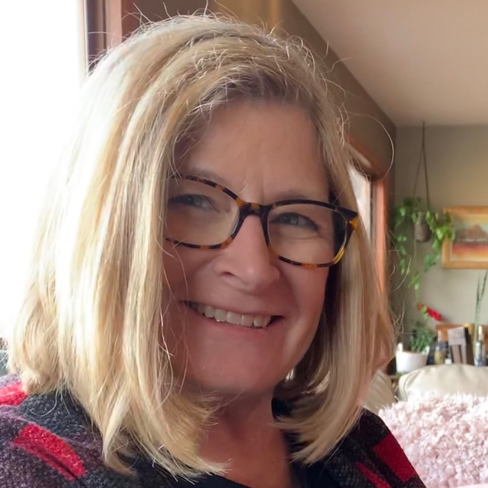 Meet your Posher, Bobbi